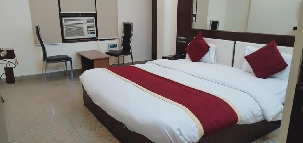 Arsh Residency Hotel Lucknow Ngoại thất bức ảnh